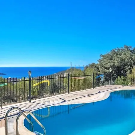 3 Bedroom Seaview With Private Pool