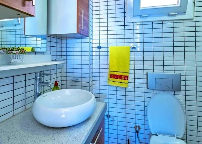 3 Bedroom Seaview With Private Pool *