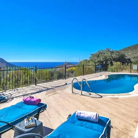 3 Bedroom Seaview With Private Pool