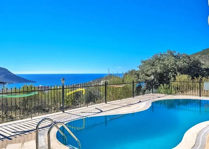 3 Bedroom Seaview With Private Pool