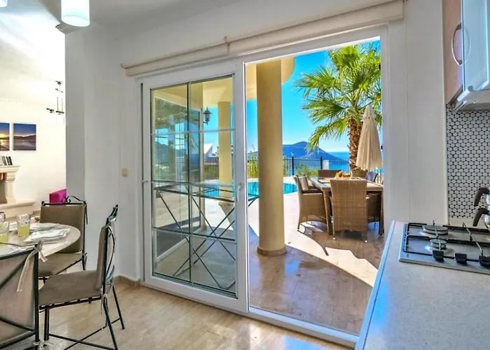 Villa 3 Bedroom Seaview With Private Pool *